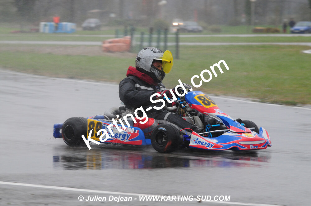 12/04/2009 : 1ère manche du Championnat Sud et 1ère manche du Championnat Régional Languedoc-Roussillon à Lavelanet (photos Julien Dejean) 2009 — karting