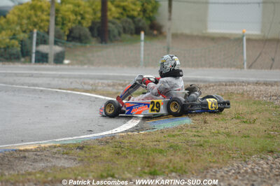 12/04/2009 : 1ère manche du Championnat Sud et 1ère manche du Championnat Régional Languedoc-Roussillon à Lavelanet (photos Patrick Lascombes) 2009 — karting