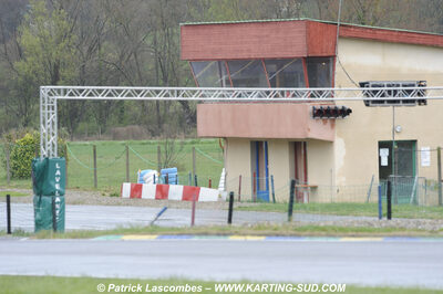 12/04/2009 : 1ère manche du Championnat Sud et 1ère manche du Championnat Régional Languedoc-Roussillon à Lavelanet (photos Patrick Lascombes) 2009 — karting