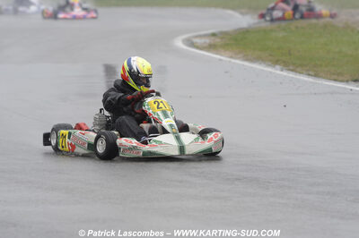 12/04/2009 : 1ère manche du Championnat Sud et 1ère manche du Championnat Régional Languedoc-Roussillon à Lavelanet (photos Patrick Lascombes) 2009 — karting