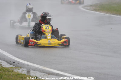 12/04/2009 : 1ère manche du Championnat Sud et 1ère manche du Championnat Régional Languedoc-Roussillon à Lavelanet (photos Patrick Lascombes) 2009 — karting