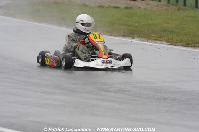 12/04/2009 : 1ère manche du Championnat Sud et 1ère manche du Championnat Régional Languedoc-Roussillon à Lavelanet (photos Patrick Lascombes) 2009 — karting