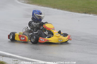 12/04/2009 : 1ère manche du Championnat Sud et 1ère manche du Championnat Régional Languedoc-Roussillon à Lavelanet (photos Patrick Lascombes) 2009 — karting