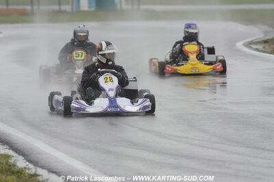 12/04/2009 : 1ère manche du Championnat Sud et 1ère manche du Championnat Régional Languedoc-Roussillon à Lavelanet (photos Patrick Lascombes) 2009 — karting