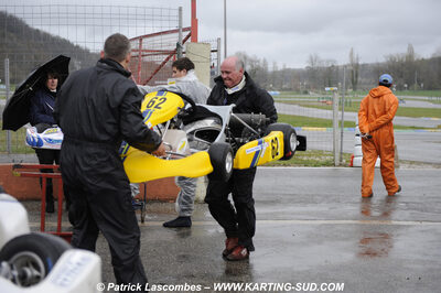 12/04/2009 : 1ère manche du Championnat Sud et 1ère manche du Championnat Régional Languedoc-Roussillon à Lavelanet (photos Patrick Lascombes) 2009 — karting