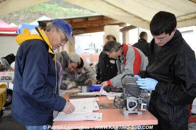 12/04/2009 : 1ère manche du Championnat Sud et 1ère manche du Championnat Régional Languedoc-Roussillon à Lavelanet (photos Patrick Lascombes) 2009 — karting
