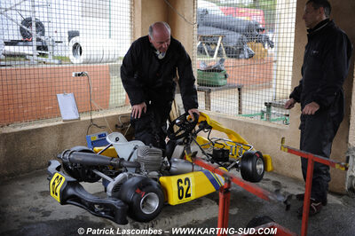 12/04/2009 : 1ère manche du Championnat Sud et 1ère manche du Championnat Régional Languedoc-Roussillon à Lavelanet (photos Patrick Lascombes) 2009 — karting