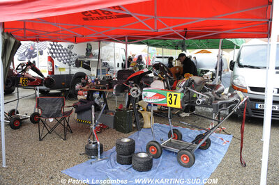 12/04/2009 : 1ère manche du Championnat Sud et 1ère manche du Championnat Régional Languedoc-Roussillon à Lavelanet (photos Patrick Lascombes) 2009 — karting