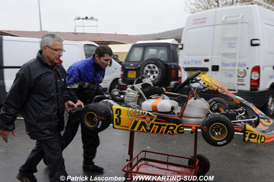 12/04/2009 : 1ère manche du Championnat Sud et 1ère manche du Championnat Régional Languedoc-Roussillon à Lavelanet (photos Patrick Lascombes) 2009 — karting