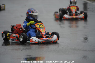 12/04/2009 : 1ère manche du Championnat Sud et 1ère manche du Championnat Régional Languedoc-Roussillon à Lavelanet (photos Patrick Lascombes) 2009 — karting