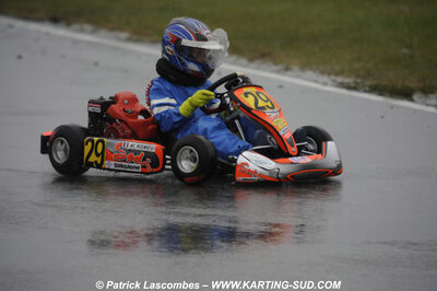 12/04/2009 : 1ère manche du Championnat Sud et 1ère manche du Championnat Régional Languedoc-Roussillon à Lavelanet (photos Patrick Lascombes) 2009 — karting