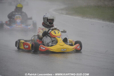 12/04/2009 : 1ère manche du Championnat Sud et 1ère manche du Championnat Régional Languedoc-Roussillon à Lavelanet (photos Patrick Lascombes) 2009 — karting