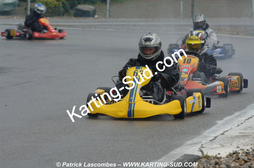 12/04/2009 : 1ère manche du Championnat Sud et 1ère manche du Championnat Régional Languedoc-Roussillon à Lavelanet (photos Patrick Lascombes) 2009 — karting