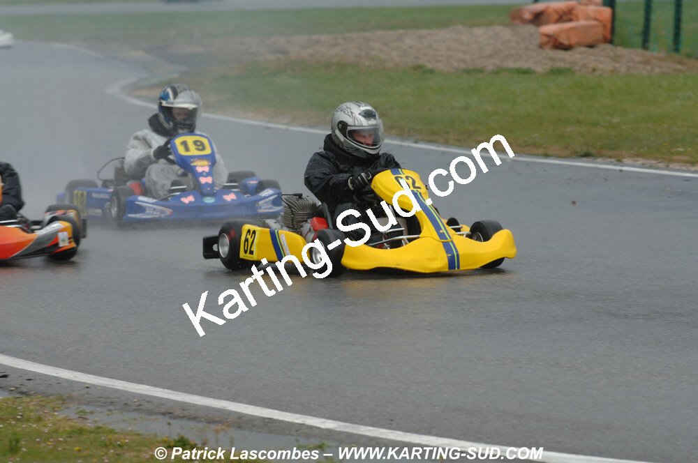 12/04/2009 : 1ère manche du Championnat Sud et 1ère manche du Championnat Régional Languedoc-Roussillon à Lavelanet (photos Patrick Lascombes) 2009 — karting
