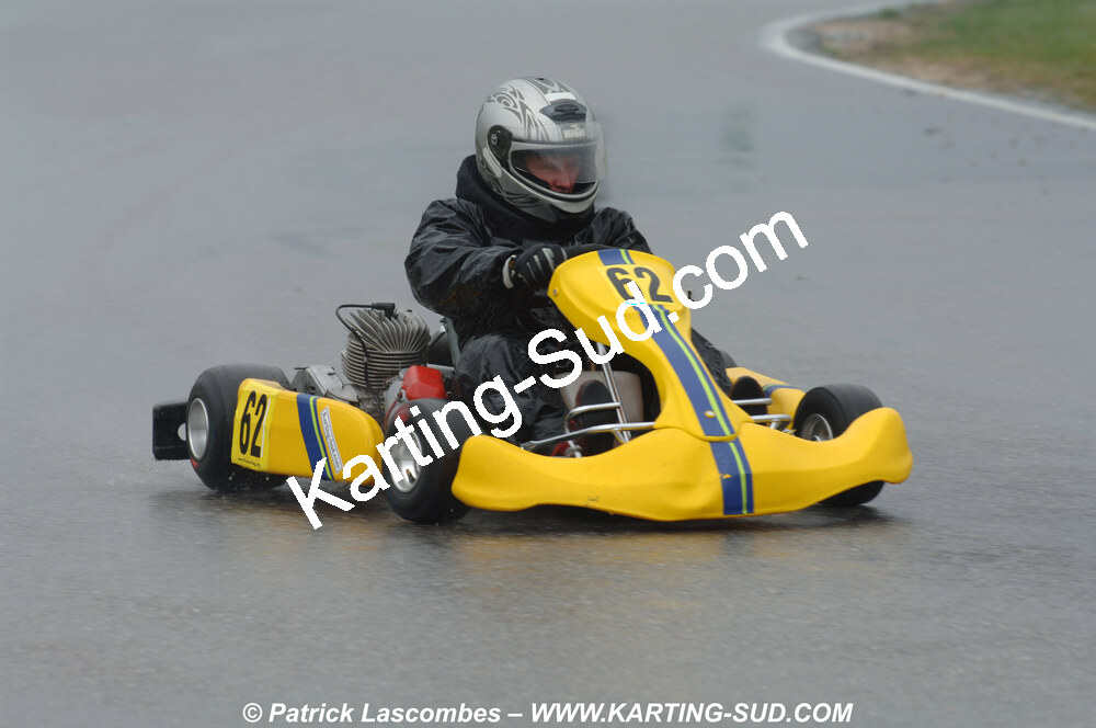 12/04/2009 : 1ère manche du Championnat Sud et 1ère manche du Championnat Régional Languedoc-Roussillon à Lavelanet (photos Patrick Lascombes) 2009 — karting