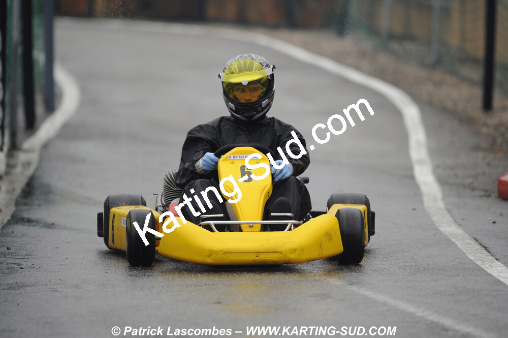 12/04/2009 : 1ère manche du Championnat Sud et 1ère manche du Championnat Régional Languedoc-Roussillon à Lavelanet (photos Patrick Lascombes) 2009 — karting