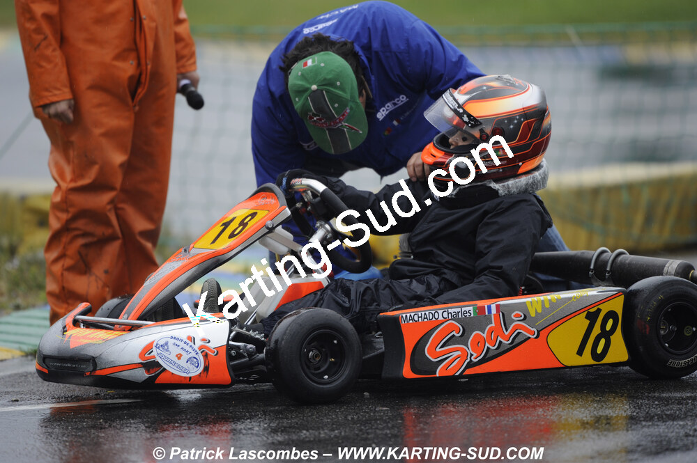 12/04/2009 : 1ère manche du Championnat Sud et 1ère manche du Championnat Régional Languedoc-Roussillon à Lavelanet (photos Patrick Lascombes) 2009 — karting
