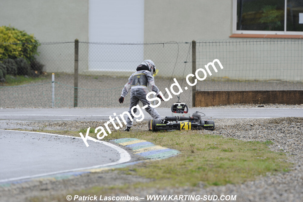 12/04/2009 : 1ère manche du Championnat Sud et 1ère manche du Championnat Régional Languedoc-Roussillon à Lavelanet (photos Patrick Lascombes) 2009 — karting