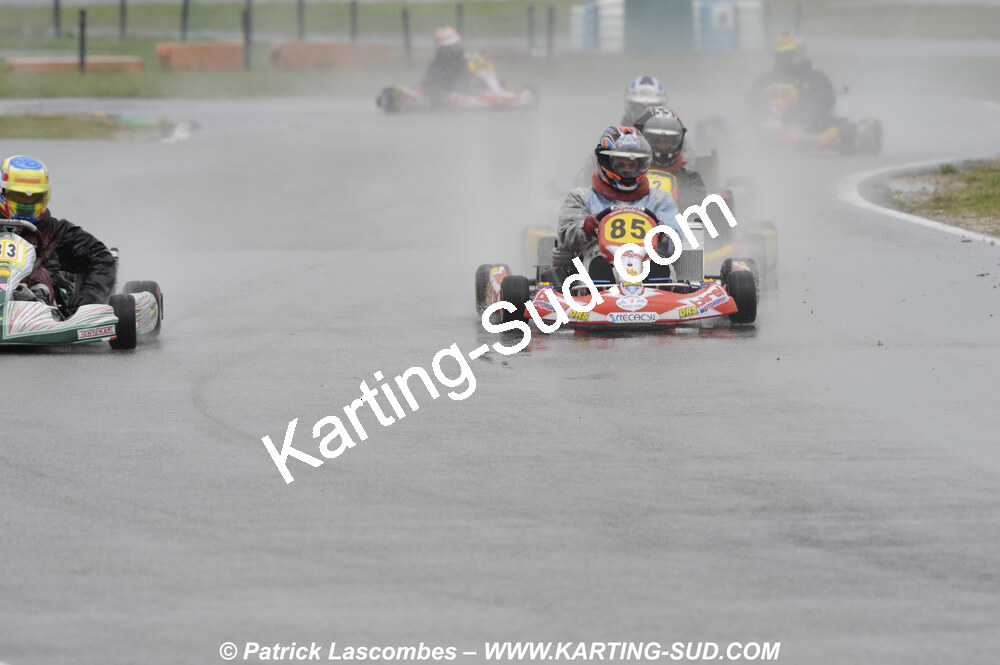 12/04/2009 : 1ère manche du Championnat Sud et 1ère manche du Championnat Régional Languedoc-Roussillon à Lavelanet (photos Patrick Lascombes) 2009 — karting