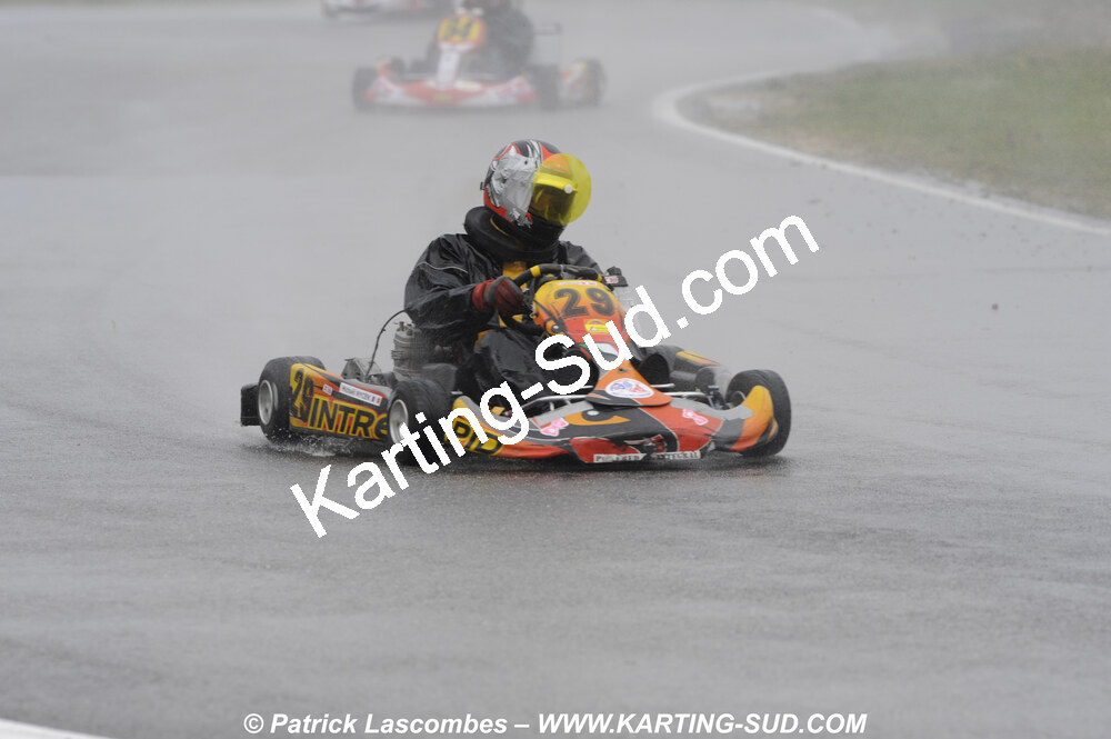 12/04/2009 : 1ère manche du Championnat Sud et 1ère manche du Championnat Régional Languedoc-Roussillon à Lavelanet (photos Patrick Lascombes) 2009 — karting