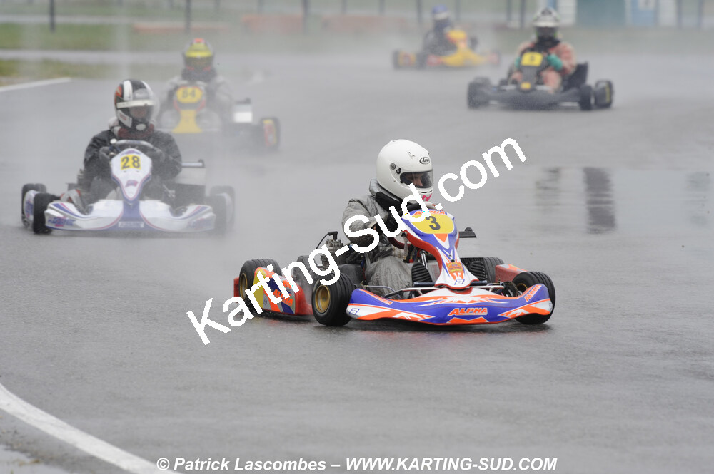 12/04/2009 : 1ère manche du Championnat Sud et 1ère manche du Championnat Régional Languedoc-Roussillon à Lavelanet (photos Patrick Lascombes) 2009 — karting