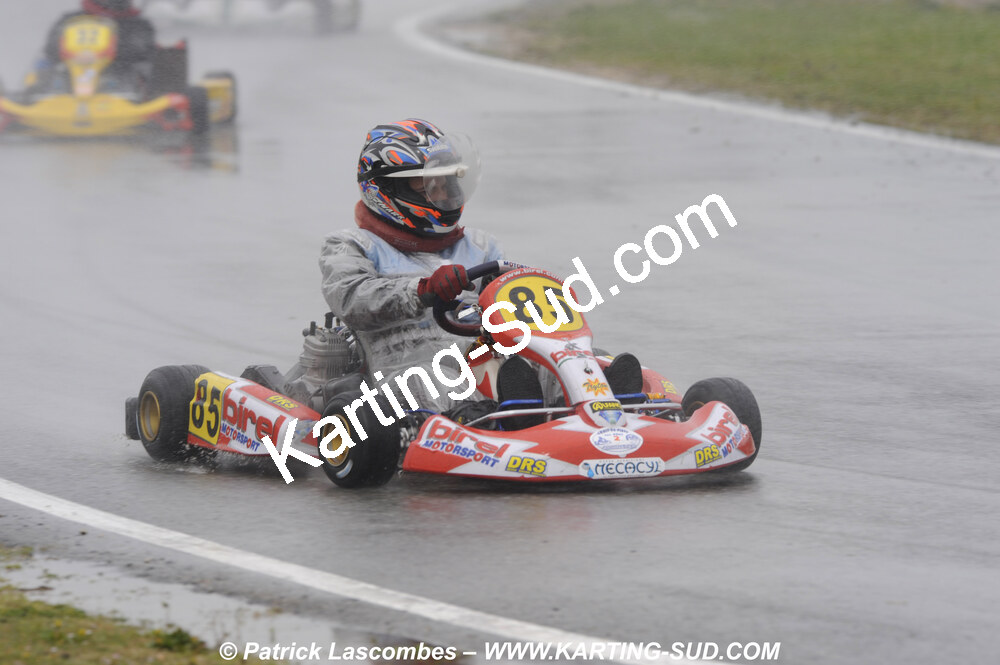 12/04/2009 : 1ère manche du Championnat Sud et 1ère manche du Championnat Régional Languedoc-Roussillon à Lavelanet (photos Patrick Lascombes) 2009 — karting