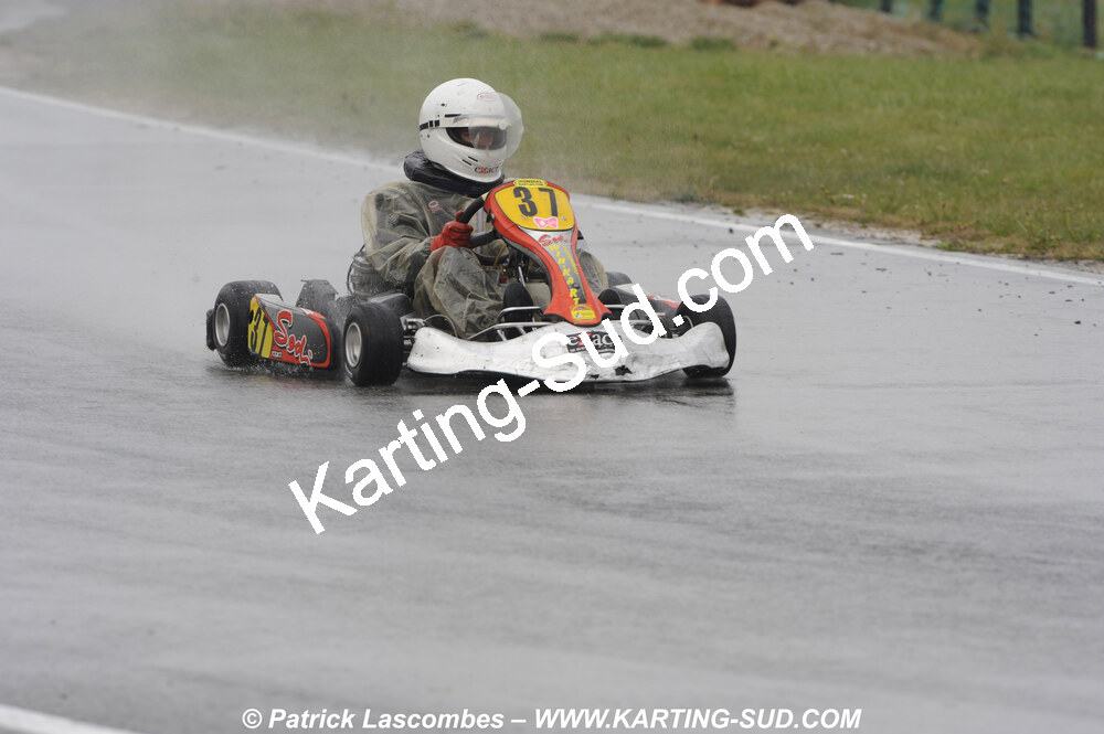 12/04/2009 : 1ère manche du Championnat Sud et 1ère manche du Championnat Régional Languedoc-Roussillon à Lavelanet (photos Patrick Lascombes) 2009 — karting