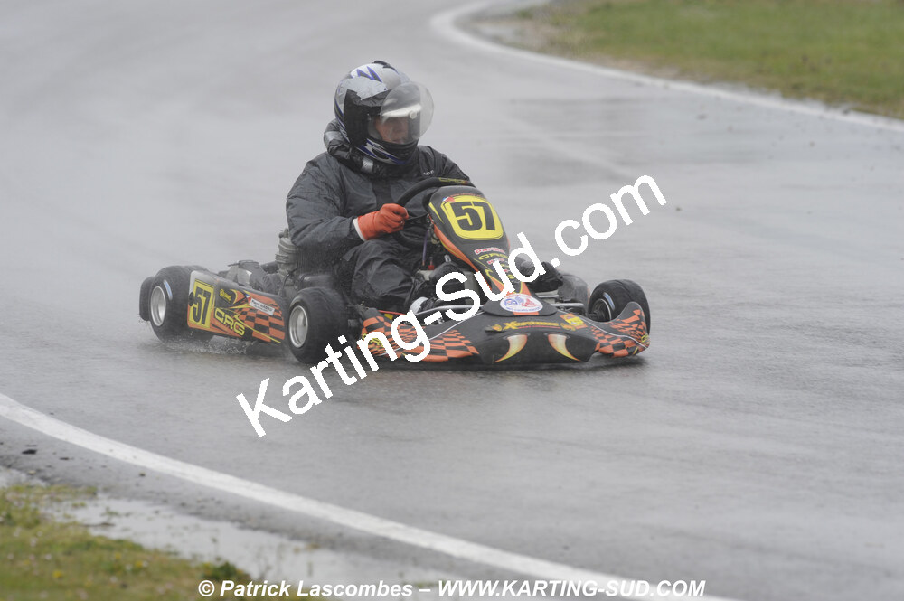 12/04/2009 : 1ère manche du Championnat Sud et 1ère manche du Championnat Régional Languedoc-Roussillon à Lavelanet (photos Patrick Lascombes) 2009 — karting