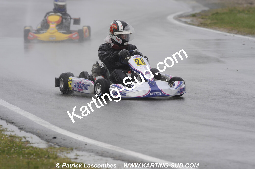 12/04/2009 : 1ère manche du Championnat Sud et 1ère manche du Championnat Régional Languedoc-Roussillon à Lavelanet (photos Patrick Lascombes) 2009 — karting