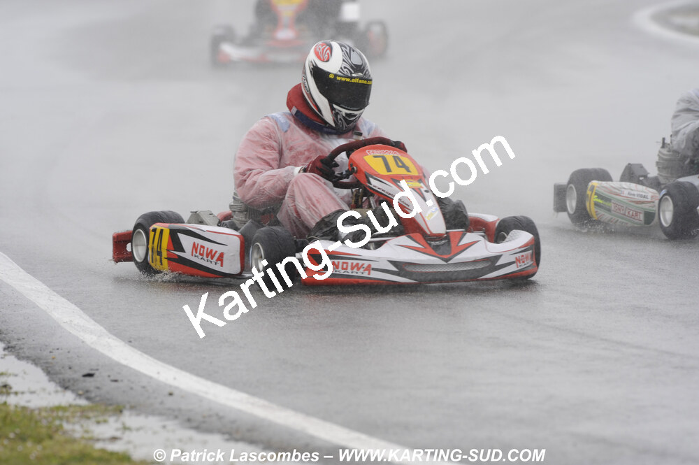 12/04/2009 : 1ère manche du Championnat Sud et 1ère manche du Championnat Régional Languedoc-Roussillon à Lavelanet (photos Patrick Lascombes) 2009 — karting