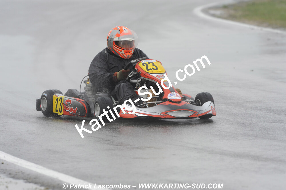 12/04/2009 : 1ère manche du Championnat Sud et 1ère manche du Championnat Régional Languedoc-Roussillon à Lavelanet (photos Patrick Lascombes) 2009 — karting