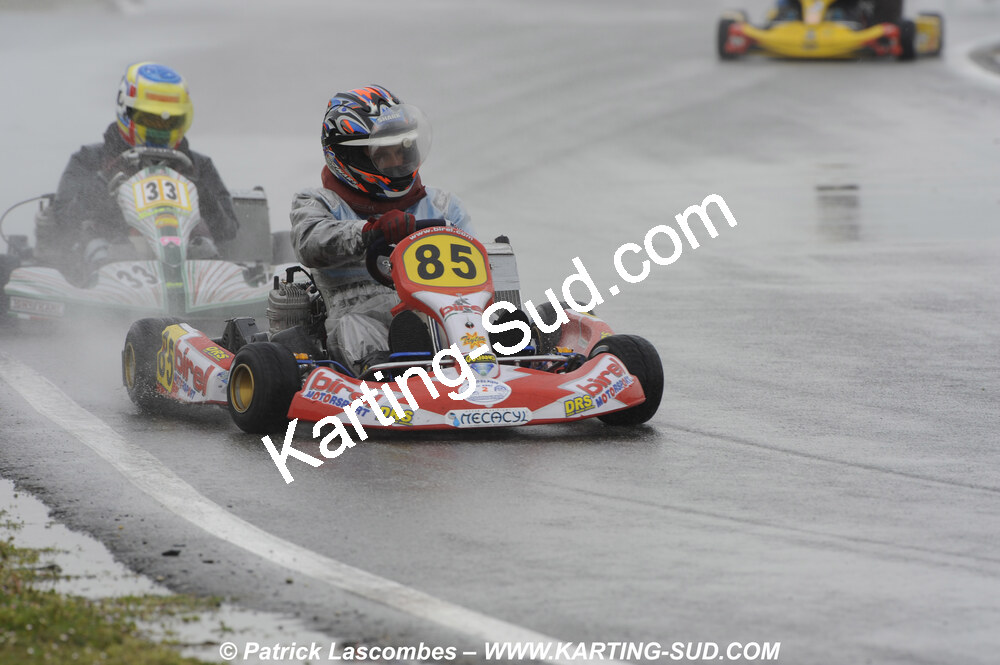 12/04/2009 : 1ère manche du Championnat Sud et 1ère manche du Championnat Régional Languedoc-Roussillon à Lavelanet (photos Patrick Lascombes) 2009 — karting