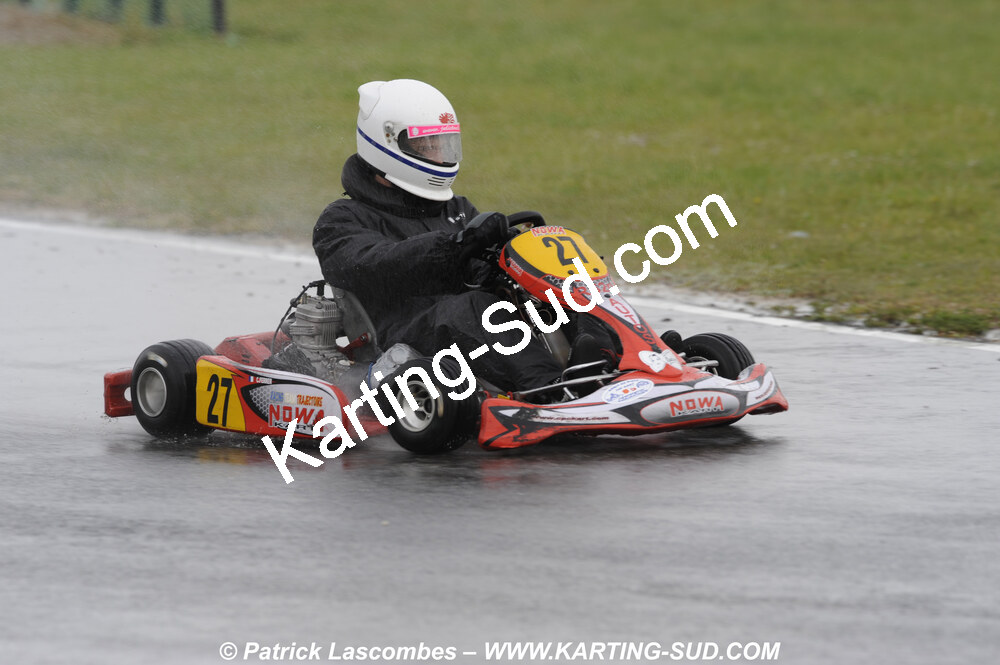 12/04/2009 : 1ère manche du Championnat Sud et 1ère manche du Championnat Régional Languedoc-Roussillon à Lavelanet (photos Patrick Lascombes) 2009 — karting
