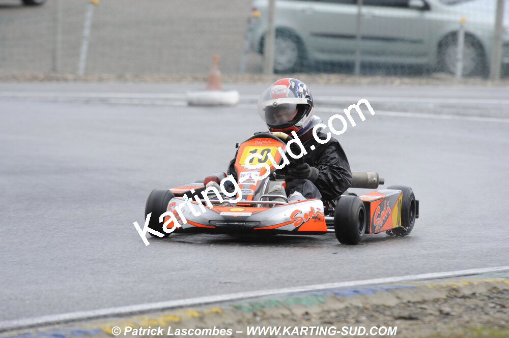 12/04/2009 : 1ère manche du Championnat Sud et 1ère manche du Championnat Régional Languedoc-Roussillon à Lavelanet (photos Patrick Lascombes) 2009 — karting
