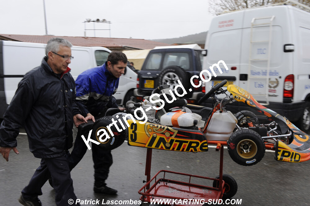12/04/2009 : 1ère manche du Championnat Sud et 1ère manche du Championnat Régional Languedoc-Roussillon à Lavelanet (photos Patrick Lascombes) 2009 — karting
