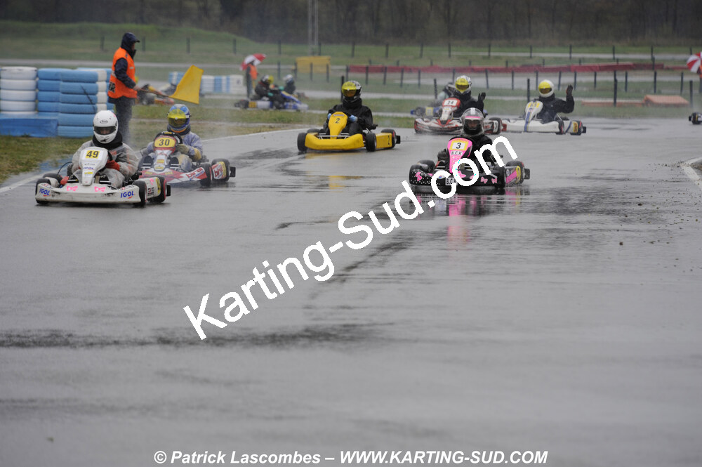 12/04/2009 : 1ère manche du Championnat Sud et 1ère manche du Championnat Régional Languedoc-Roussillon à Lavelanet (photos Patrick Lascombes) 2009 — karting