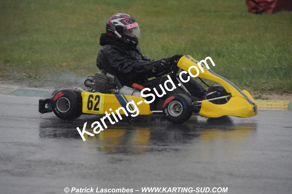 12/04/2009 : 1ère manche du Championnat Sud et 1ère manche du Championnat Régional Languedoc-Roussillon à Lavelanet (photos Patrick Lascombes) 2009 — karting
