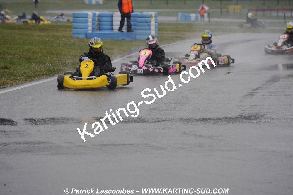 12/04/2009 : 1ère manche du Championnat Sud et 1ère manche du Championnat Régional Languedoc-Roussillon à Lavelanet (photos Patrick Lascombes) 2009 — karting