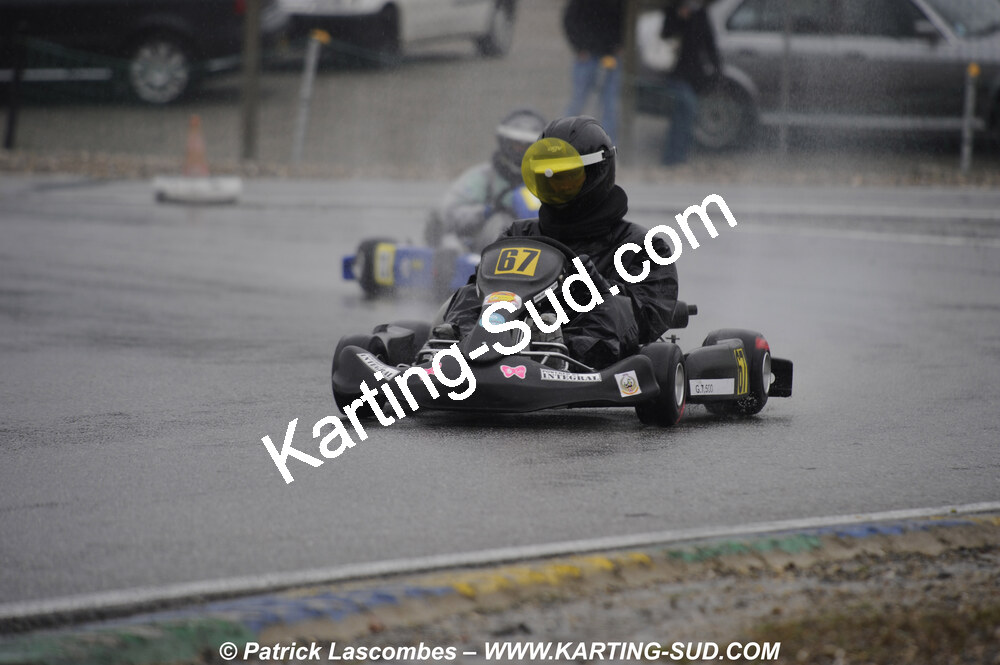 12/04/2009 : 1ère manche du Championnat Sud et 1ère manche du Championnat Régional Languedoc-Roussillon à Lavelanet (photos Patrick Lascombes) 2009 — karting