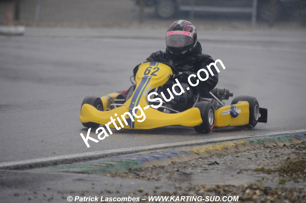 12/04/2009 : 1ère manche du Championnat Sud et 1ère manche du Championnat Régional Languedoc-Roussillon à Lavelanet (photos Patrick Lascombes) 2009 — karting
