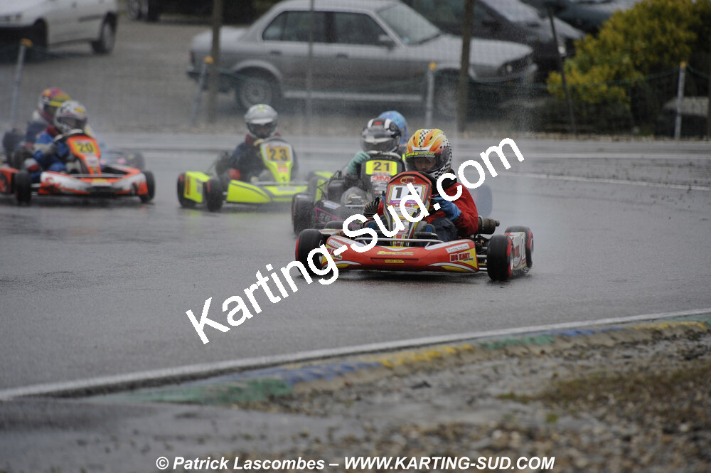 12/04/2009 : 1ère manche du Championnat Sud et 1ère manche du Championnat Régional Languedoc-Roussillon à Lavelanet (photos Patrick Lascombes) 2009 — karting