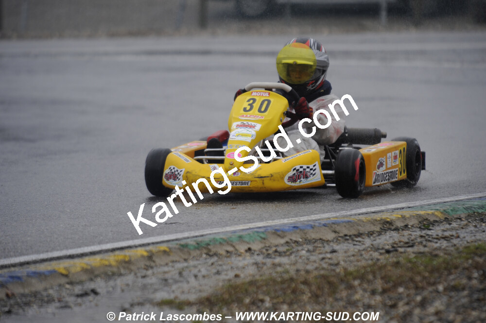 12/04/2009 : 1ère manche du Championnat Sud et 1ère manche du Championnat Régional Languedoc-Roussillon à Lavelanet (photos Patrick Lascombes) 2009 — karting
