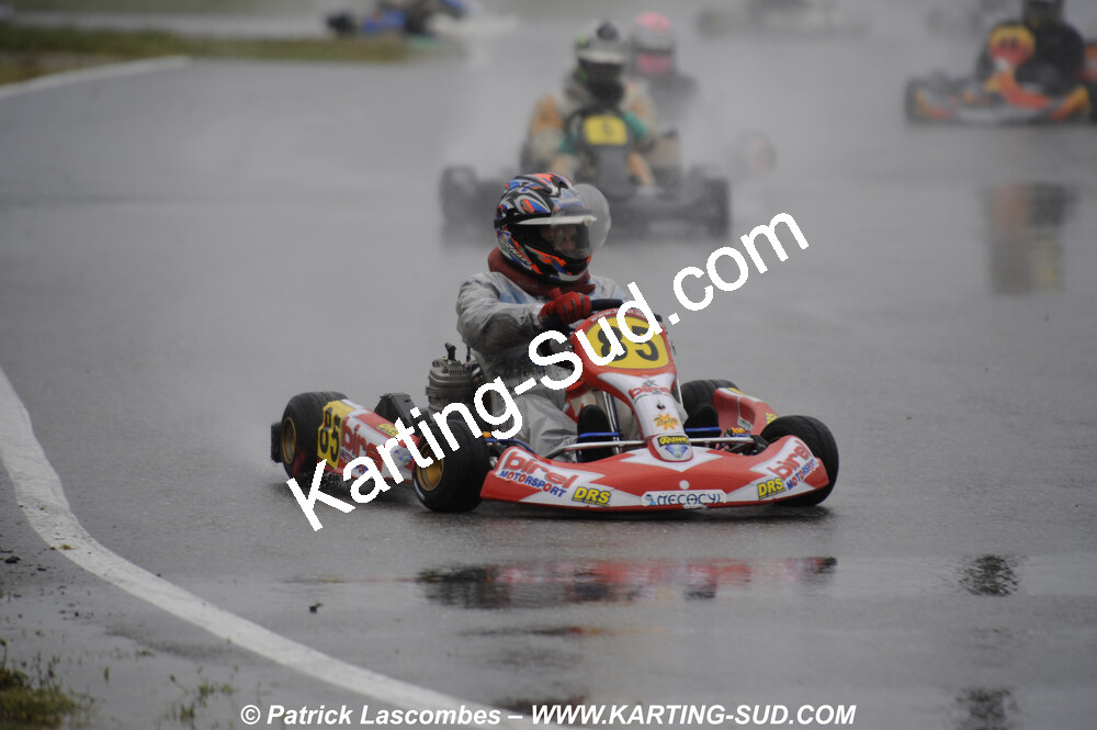 12/04/2009 : 1ère manche du Championnat Sud et 1ère manche du Championnat Régional Languedoc-Roussillon à Lavelanet (photos Patrick Lascombes) 2009 — karting