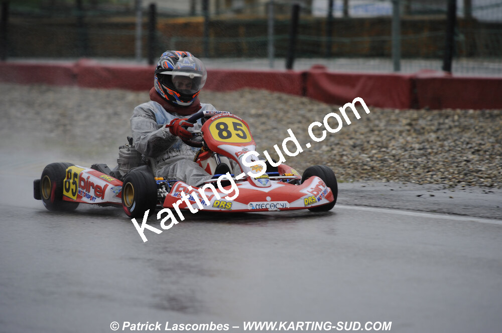 12/04/2009 : 1ère manche du Championnat Sud et 1ère manche du Championnat Régional Languedoc-Roussillon à Lavelanet (photos Patrick Lascombes) 2009 — karting