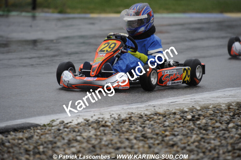 12/04/2009 : 1ère manche du Championnat Sud et 1ère manche du Championnat Régional Languedoc-Roussillon à Lavelanet (photos Patrick Lascombes) 2009 — karting