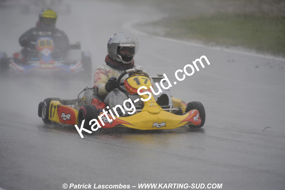 12/04/2009 : 1ère manche du Championnat Sud et 1ère manche du Championnat Régional Languedoc-Roussillon à Lavelanet (photos Patrick Lascombes) 2009 — karting