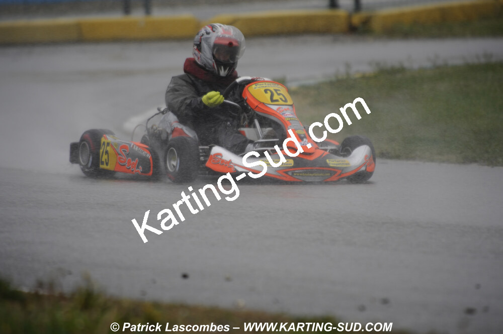 12/04/2009 : 1ère manche du Championnat Sud et 1ère manche du Championnat Régional Languedoc-Roussillon à Lavelanet (photos Patrick Lascombes) 2009 — karting