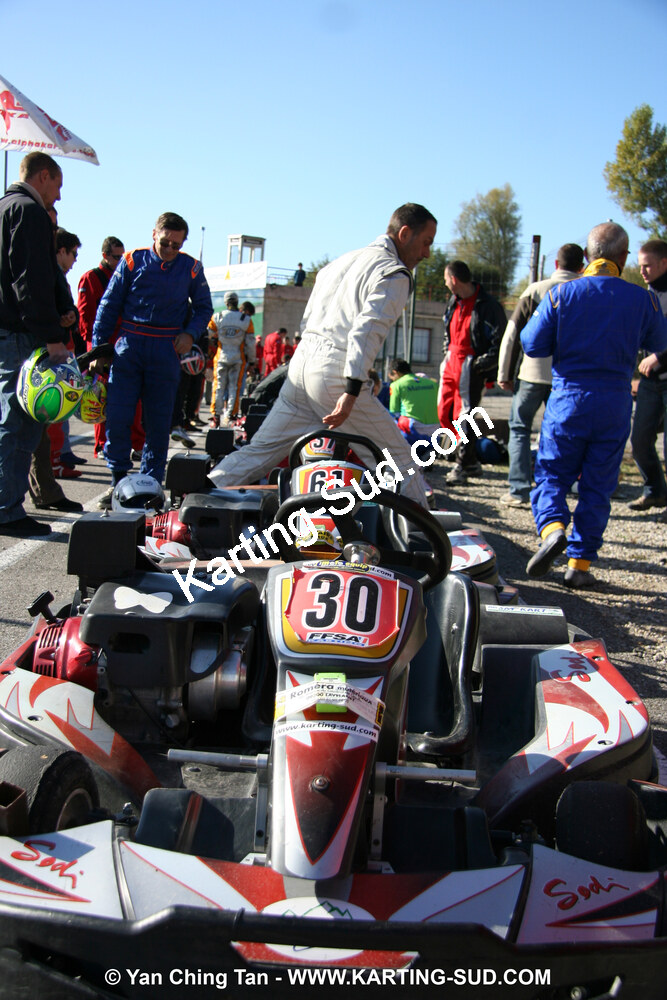 18/10/2009 : 4 Heures Loisir des Pyrénées à Lavelanet (photos Yan Ching Tan) 2009 — karting