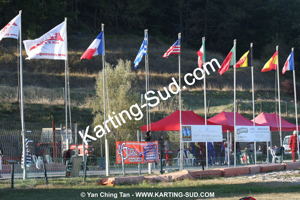 18/10/2009 : 4 Heures Loisir des Pyrénées à Lavelanet (photos Yan Ching Tan) 2009 — karting