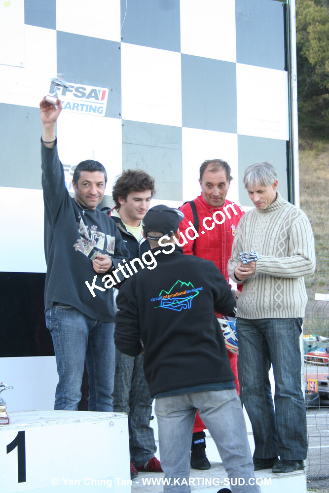 18/10/2009 : 4 Heures Loisir des Pyrénées à Lavelanet (photos Yan Ching Tan) 2009 — karting